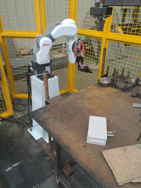 工業(yè)機器人